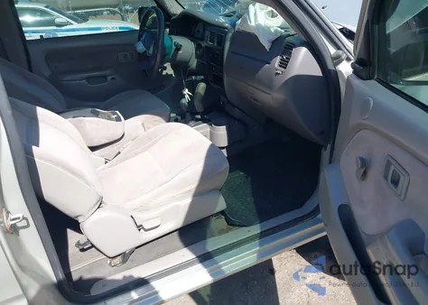 2001 Toyota Tacoma из США, поврежденный, VIN 5TEWM72N51Z872319